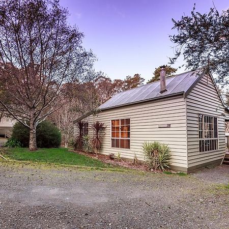 The Cottages At Hepburn Springs Exterior photo